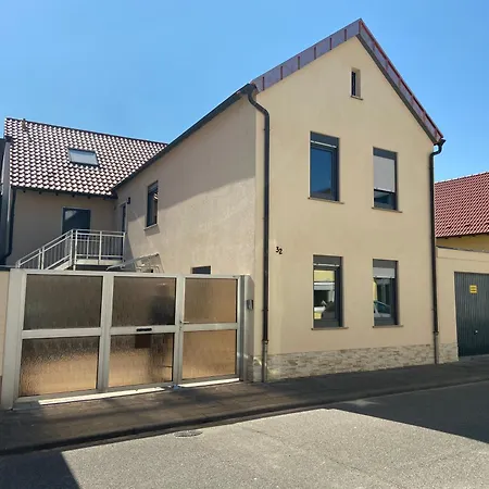 Fuer 6 Personen - Parkplatz - Terrasse - Kueche - Wlan *