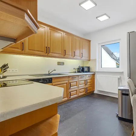 1-6 Personen - Parkplatz - Terrasse - Kueche - Wlan - Balkon * Haßloch