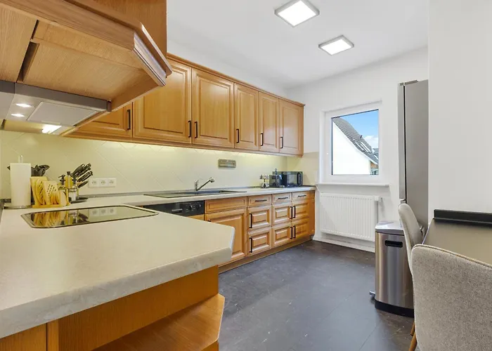 1-6 Personen - Parkplatz - Terrasse - Kueche - Wlan - Balkon * Haßloch